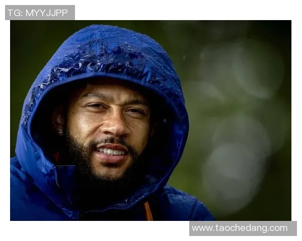 荷兰足球球星独特纹身展现个性与激情文化解读